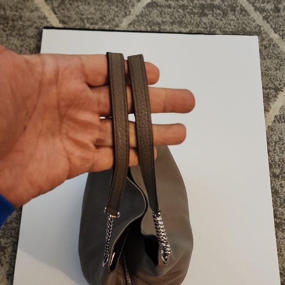 Michael Michael Kors Jet Set Chain Leather Tote. - Picture 8 of 16